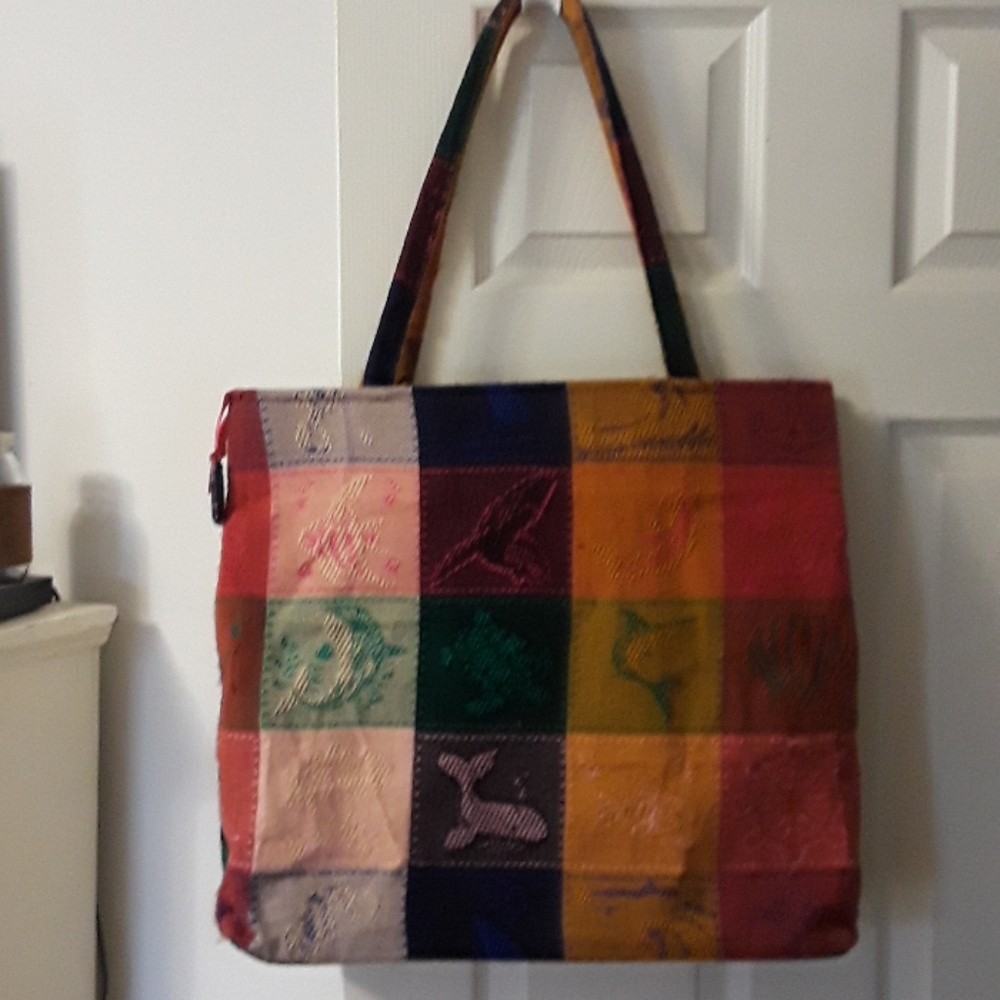 Large tote - Picture 2 of 5